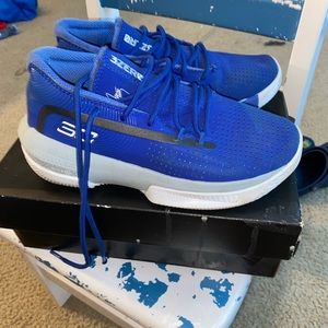 Under aromour curry 3 zero